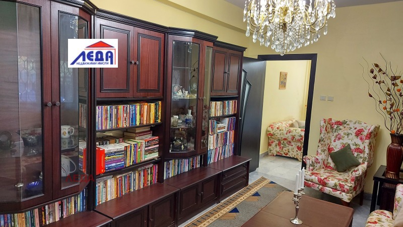 Дава под наем КЪЩА, гр. Плевен, Идеален център, снимка 4 - Къщи - 53327941