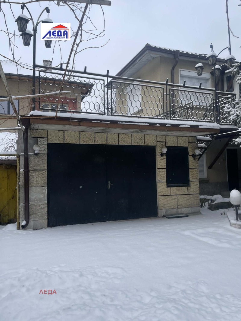 Дава под наем КЪЩА, гр. Плевен, Идеален център, снимка 16 - Къщи - 53327941