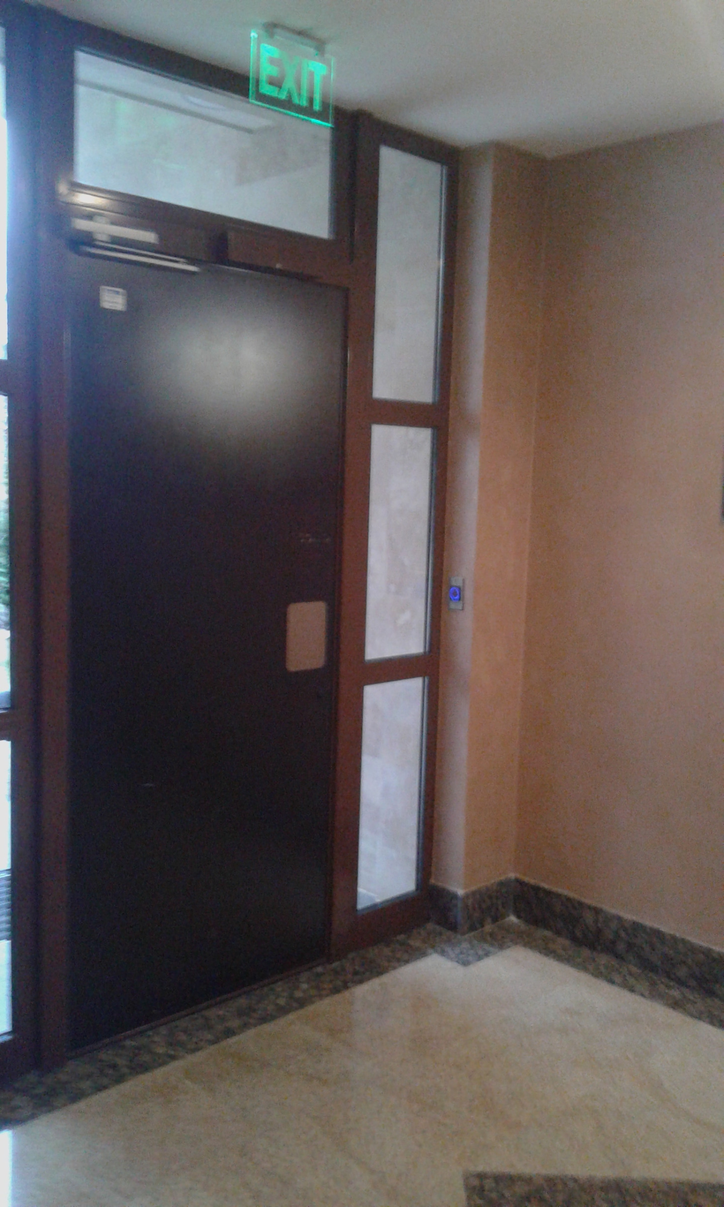 Дава под наем 2-СТАЕН, гр. София, Лозенец, снимка 3 - Апартаменти - 55777237