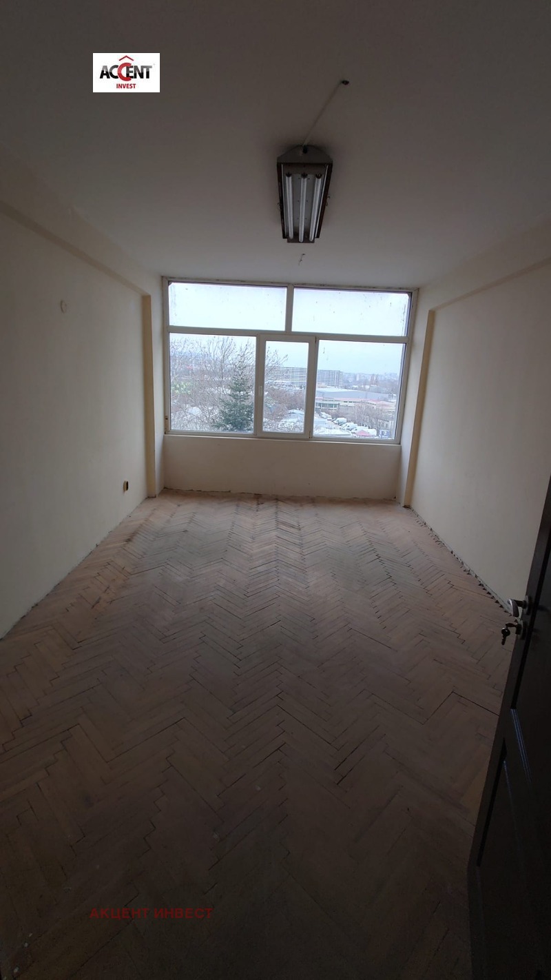 Дава под Наем ОФИС в град Варна, Западна промишлена зона - 21 кв.м / 107.37 € » 210 лв., АКЦЕНТ ИНВЕСТ