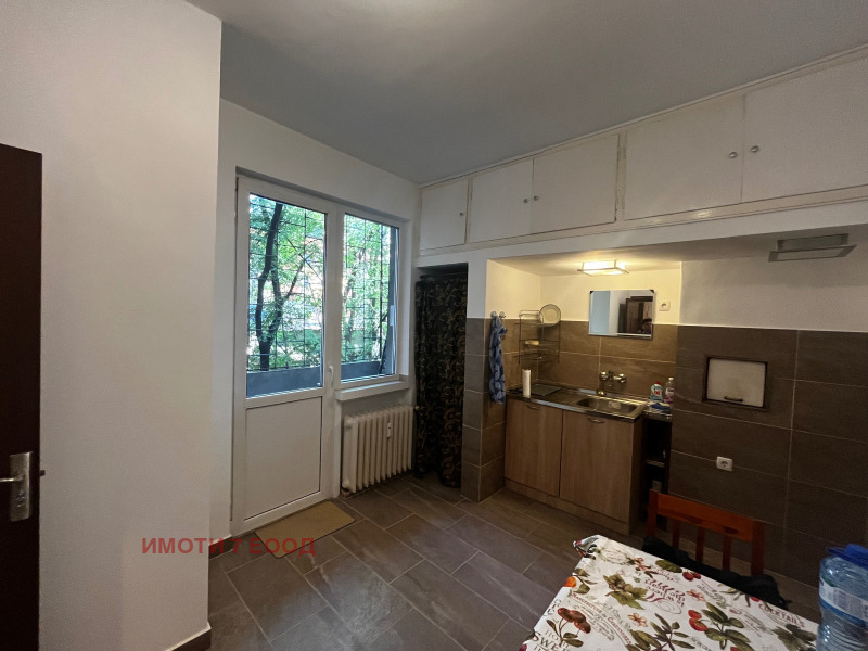 Zu vermieten  2 Schlafzimmer Sofia , Zentar , 106 qm | 13401185 - Bild [9]
