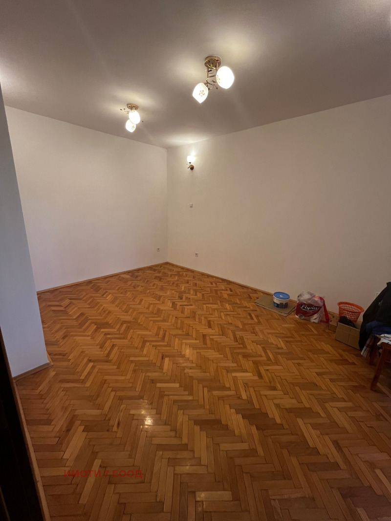 Zu vermieten  2 Schlafzimmer Sofia , Zentar , 106 qm | 13401185 - Bild [7]