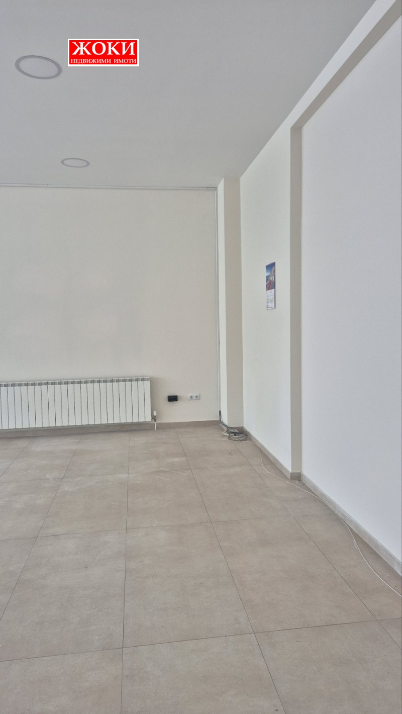 Дава под наем МАГАЗИН, гр. Перник, Център, снимка 2 - Магазини - 53027325