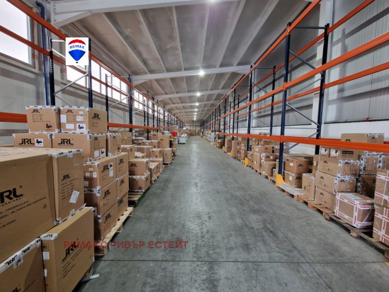 Дава под наем СКЛАД, гр. Русе, Чародейка - Север, снимка 2 - Складове - 52333674