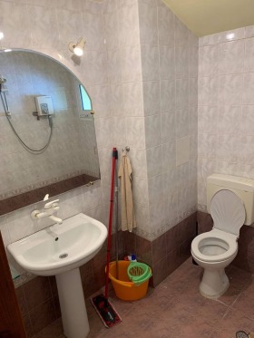 2 bedroom Vazrazhdane, Burgas 8