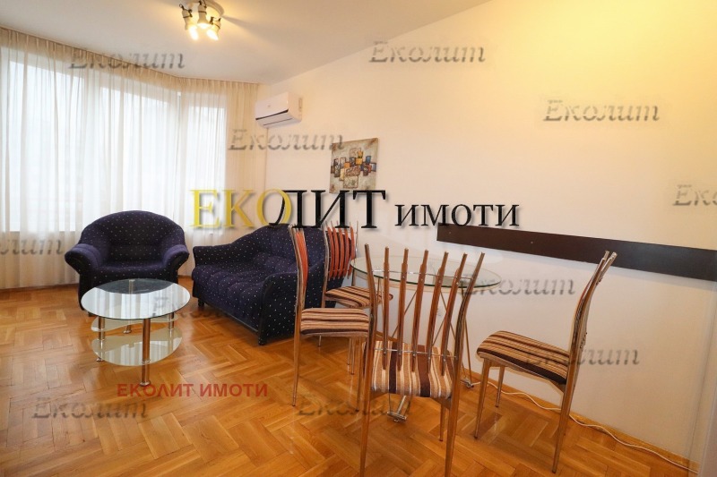 Издаје се  1 спаваћа соба Софија , Лозенец , 65 м2 | 74162266