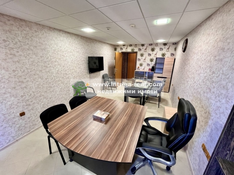 Дава под наем ОФИС, гр. Хасково, Център, снимка 4 - Офиси - 52640363