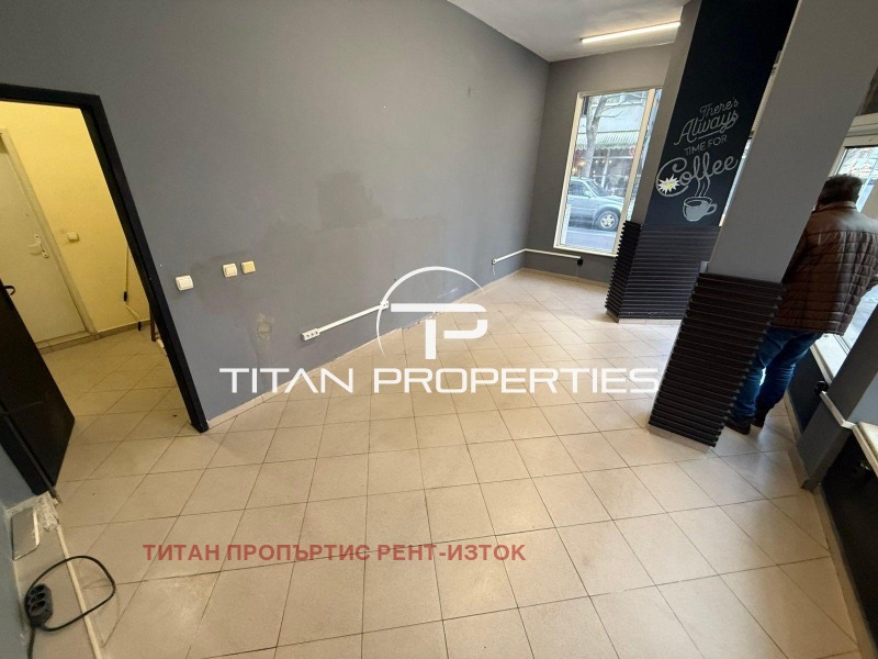 Дава под наем МАГАЗИН, гр. Бургас, Възраждане, снимка 2 - Магазини - 53123107