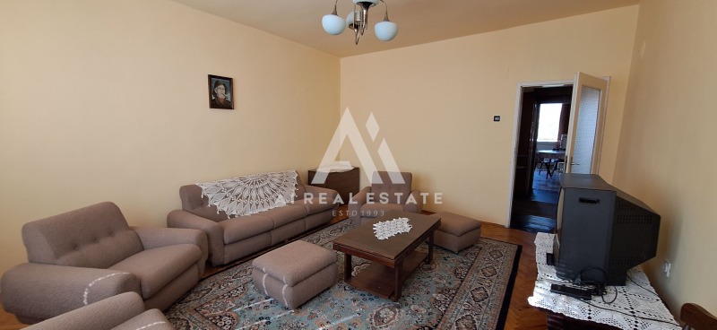 Издаје се  1 спаваћа соба Плевен , Идеален центар , 65 м2 | 39275882 - слика [2]