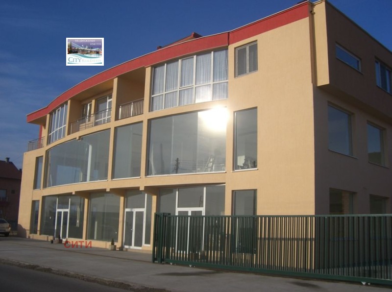 Дава под наем МАГАЗИН, гр. Пловдив, Тракия