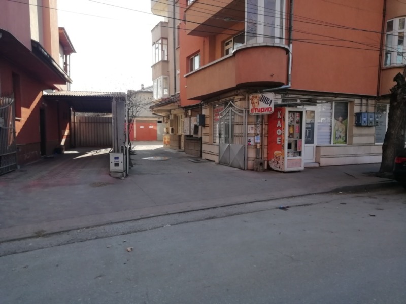 Дава под Наем ОФИС в град Пазарджик, Идеален център - 64 кв.м / 306.78 € » 600 лв., ЗЕМЕЛА