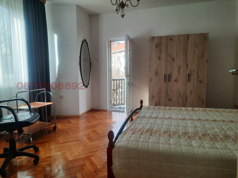 Дава под наем 2-СТАЕН, гр. София, Център, снимка 7 - Апартаменти - 52972404