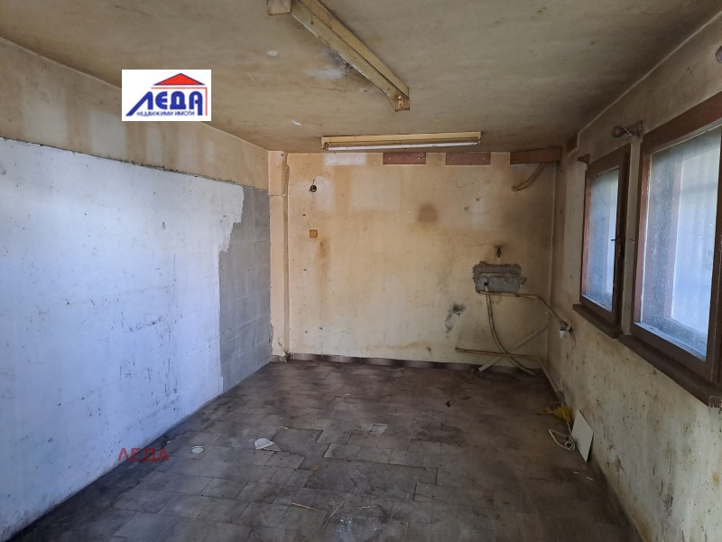 For Rent  Garage Pleven , Idealen tsentar , 16 sq.m | 81094404