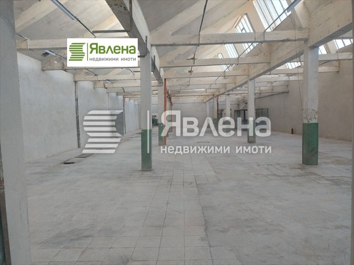 K pronájmu  Průmyslová budova Sofia , Svetovračene , 4000 m2 | 93941869 - obraz [4]