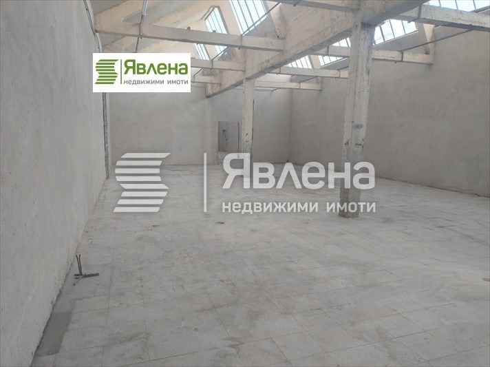 K pronájmu  Průmyslová budova Sofia , Svetovračene , 4000 m2 | 93941869 - obraz [3]