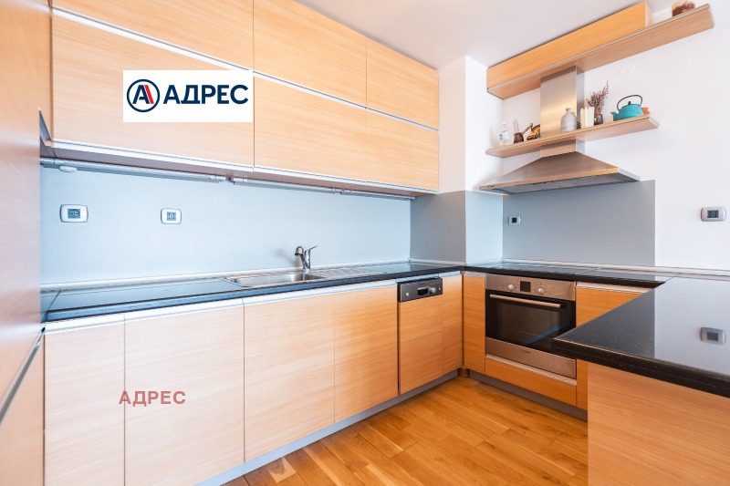 Дава под наем МНОГОСТАЕН, гр. Варна, Бриз, снимка 2 - Апартаменти - 53154989