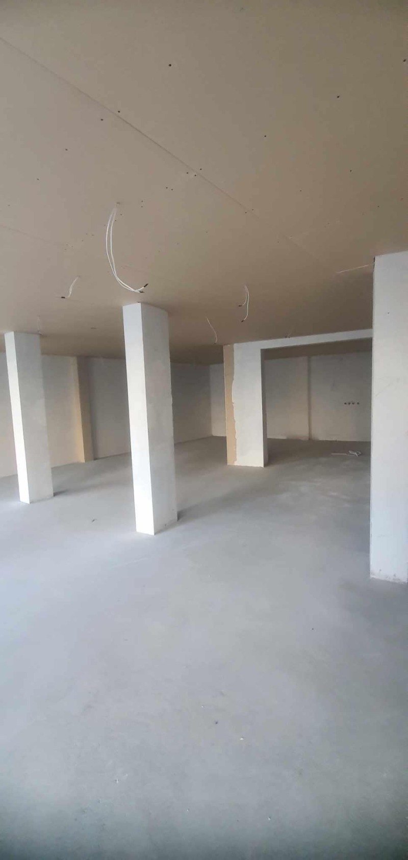 Til leie  Bar; Kaffebar Burgas , Meden rudnik - zona B , 180 kvm | 54524869 - bilde [2]