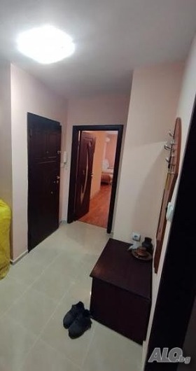 2 bedroom Vazrazhdane, Burgas 8