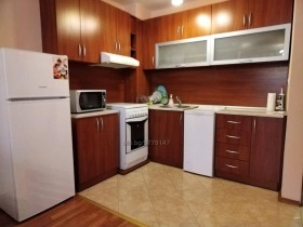 2 bedroom Vazrazhdane, Burgas 3