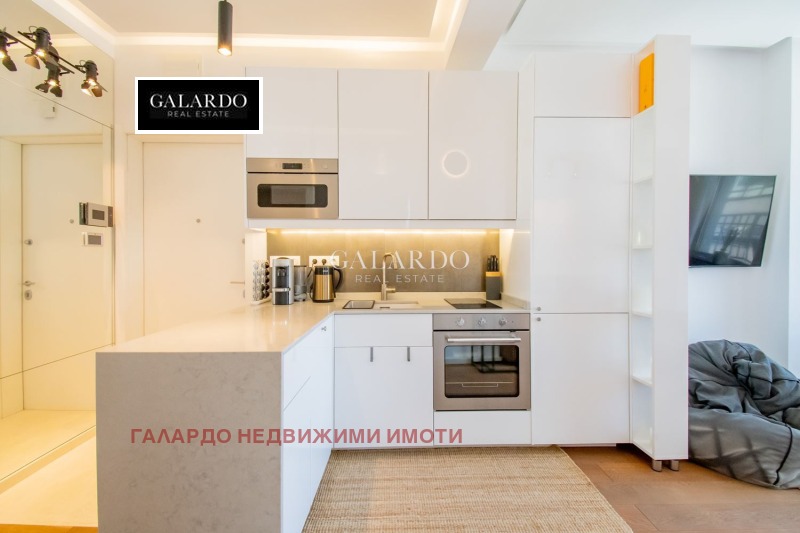 Дава под наем 3-СТАЕН, гр. София, Център, снимка 3 - Апартаменти - 52719518