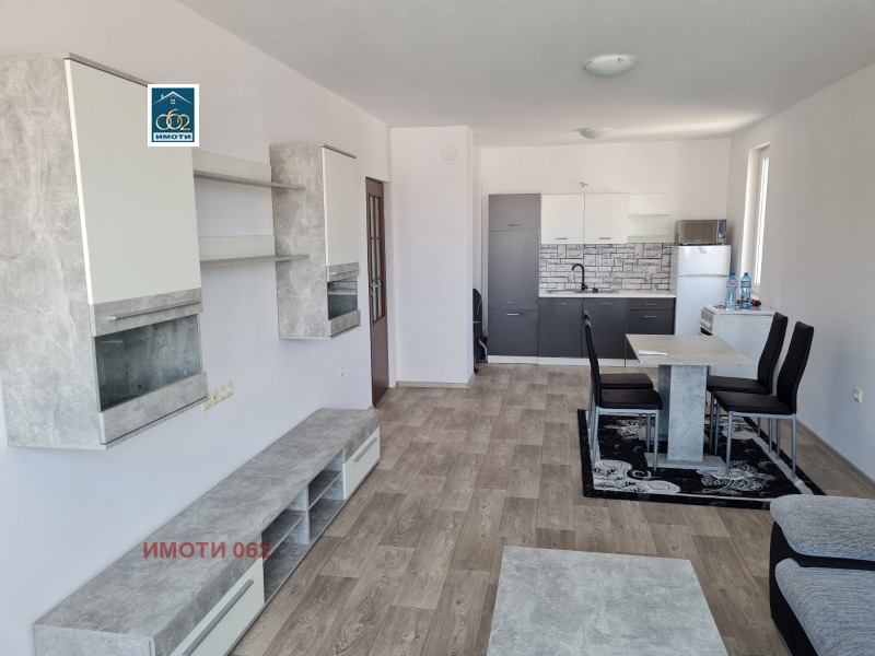 Kiadó  2 hálószobás Veliko Tarnovo , Buzludzsa , 80 négyzetméter | 60642476