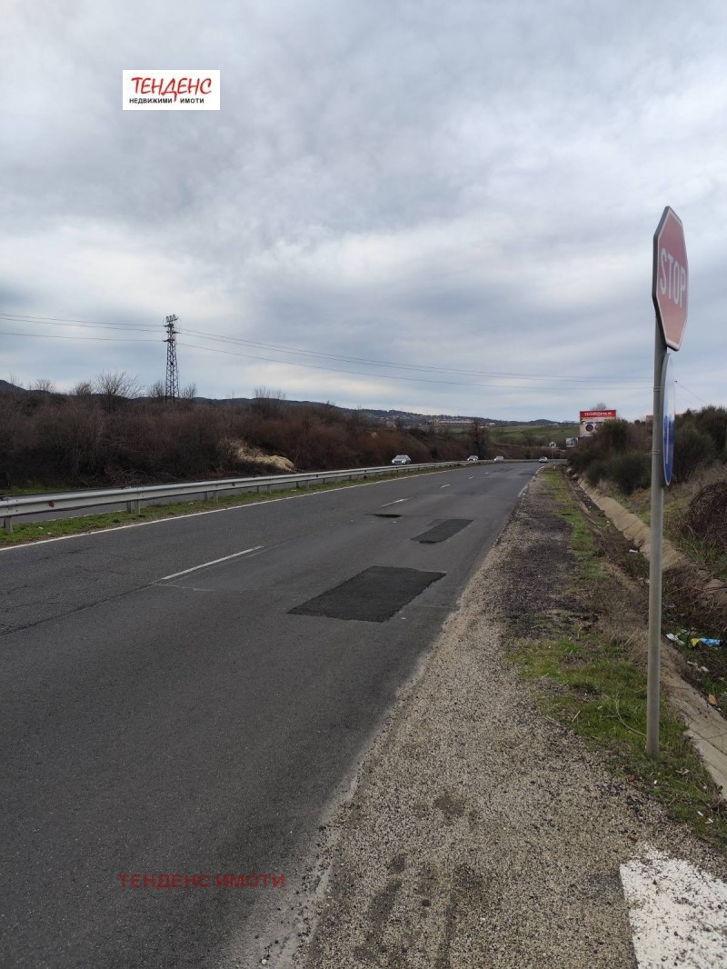 Дава под наем МЯСТО, гр. Кърджали, Промишлена зона - Изток, снимка 3 - Парцели - 53478131