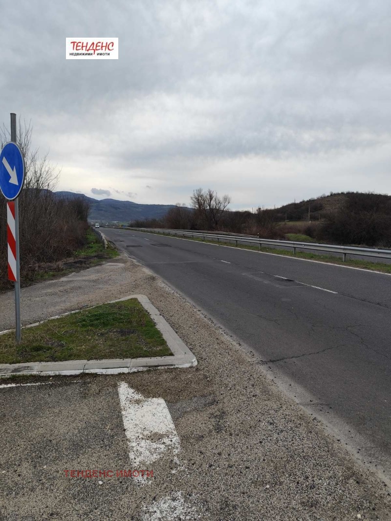 Дава под наем МЯСТО, гр. Кърджали, Промишлена зона - Изток, снимка 5 - Парцели - 53478131