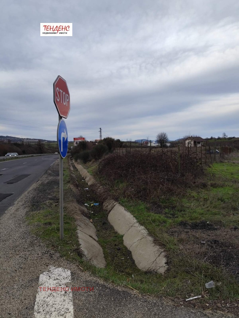 Дава под наем МЯСТО, гр. Кърджали, Промишлена зона - Изток, снимка 8 - Парцели - 53478131