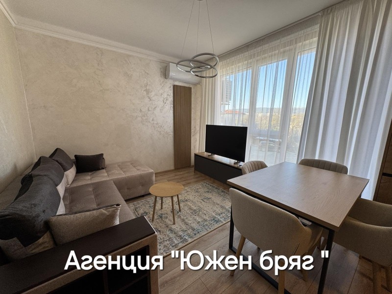 Дава под наем 3-СТАЕН, гр. Шумен, Пазара, снимка 4 - Апартаменти - 52719095