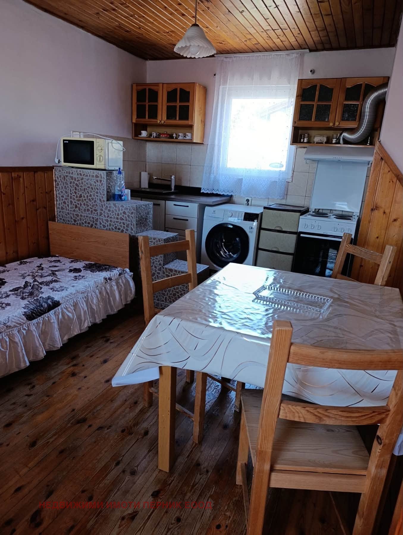 Дава под наем КЪЩА, гр. Перник, Център, снимка 2 - Къщи - 55686345