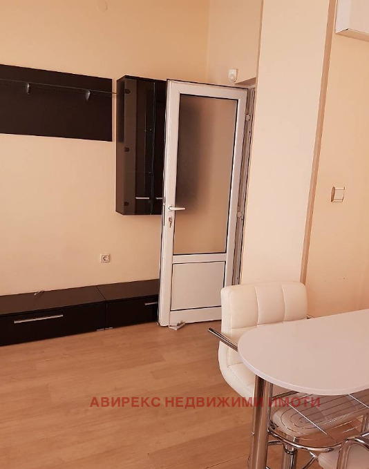 Дава под наем 1-СТАЕН, гр. Пловдив, Център, снимка 2 - Апартаменти - 53172112