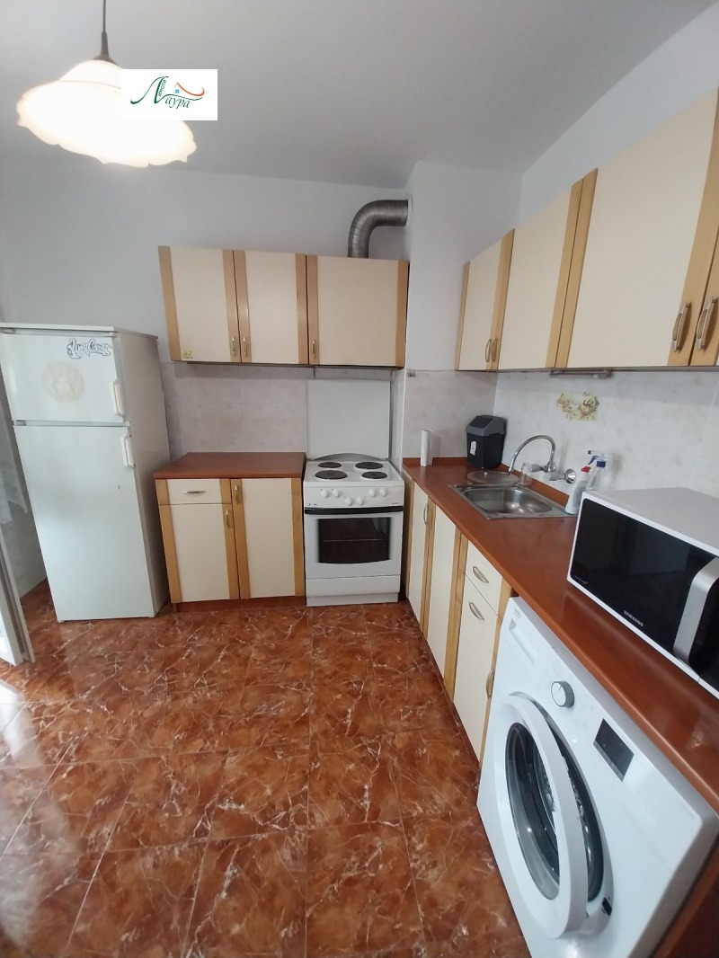 Te huur  1 slaapkamer Sjumen , Tsentar , 65 m² | 76901212 - afbeelding [2]