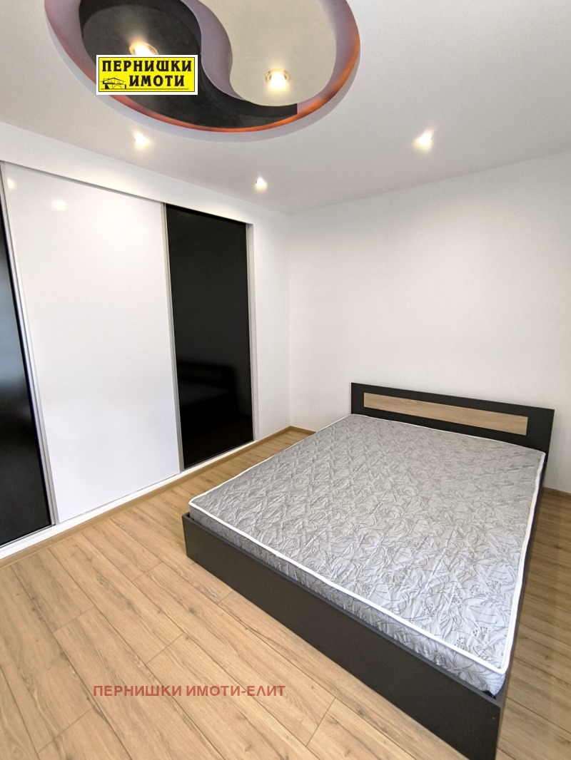 Дава под наем 2-СТАЕН, гр. Перник, Изток, снимка 2 - Апартаменти - 52722394