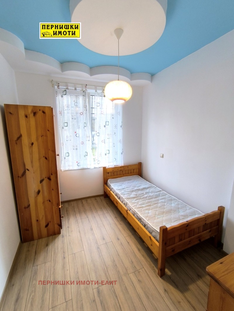 Дава под наем 2-СТАЕН, гр. Перник, Изток, снимка 8 - Апартаменти - 52722394