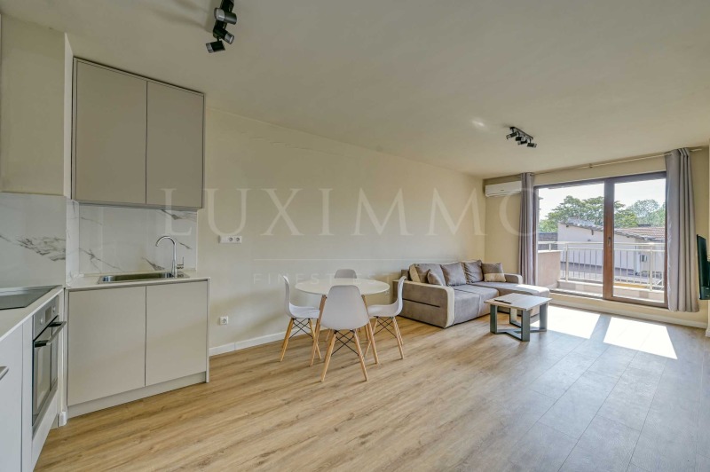 Zu vermieten  2 Schlafzimmer Sofia , Zentar , 74 qm | 90441854