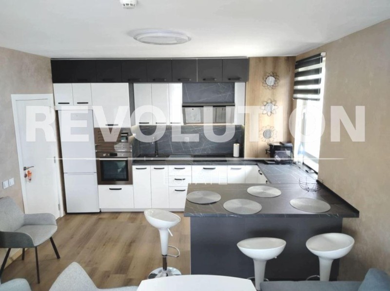 Te huur  2 slaapkamers Varna , Mladost 1 , 100 m² | 53546007