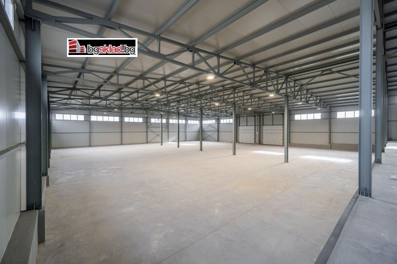 Til leje  Opbevaring Varna , Topoli , 1920 kvm | 45643720 - billede [2]