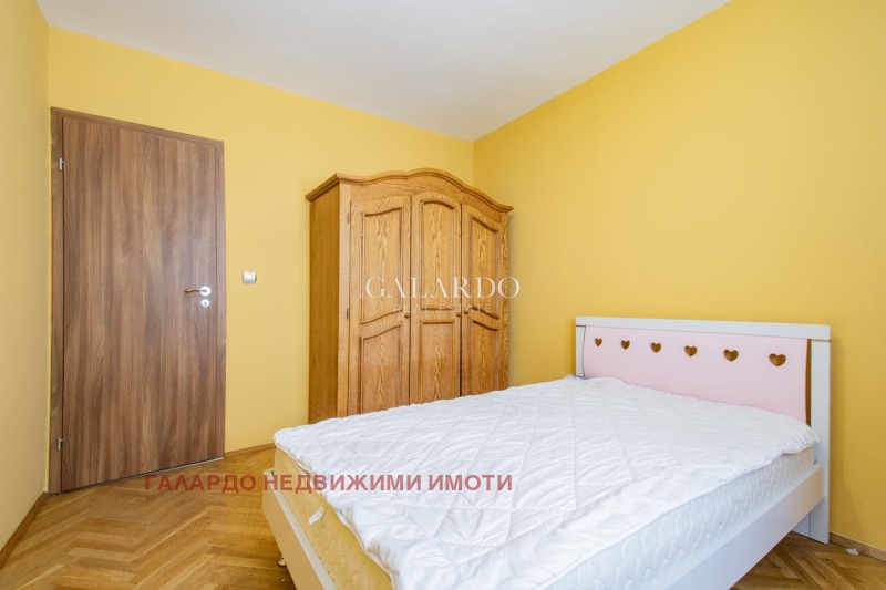 Kiadó  2 hálószobás Sofia , Centar , 120 négyzetméter | 29056271 - kép [8]