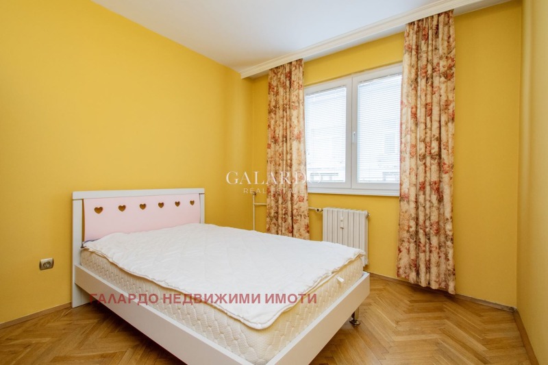 Kiadó  2 hálószobás Sofia , Centar , 120 négyzetméter | 29056271 - kép [9]