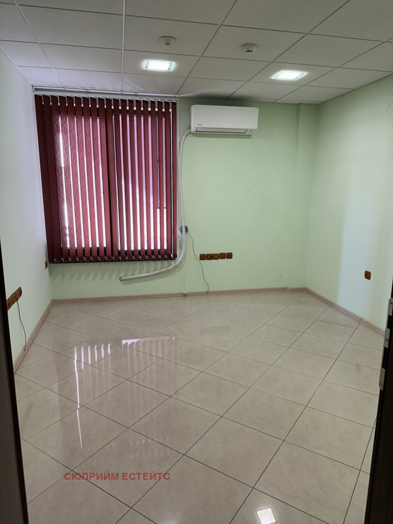 Под наем ОФИС, град Хасково, Център • 200 лв. / 102.26 € • 14579689 1