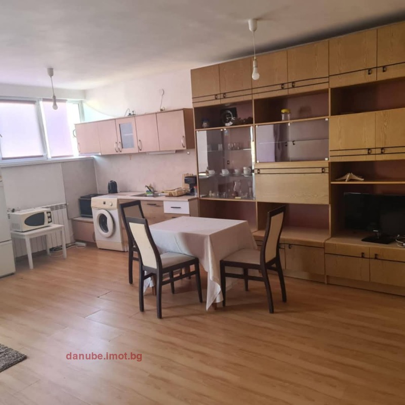 Do wynajęcia  1 sypialnia Ruse , Centar , 80 mkw | 34999178 - obraz [2]