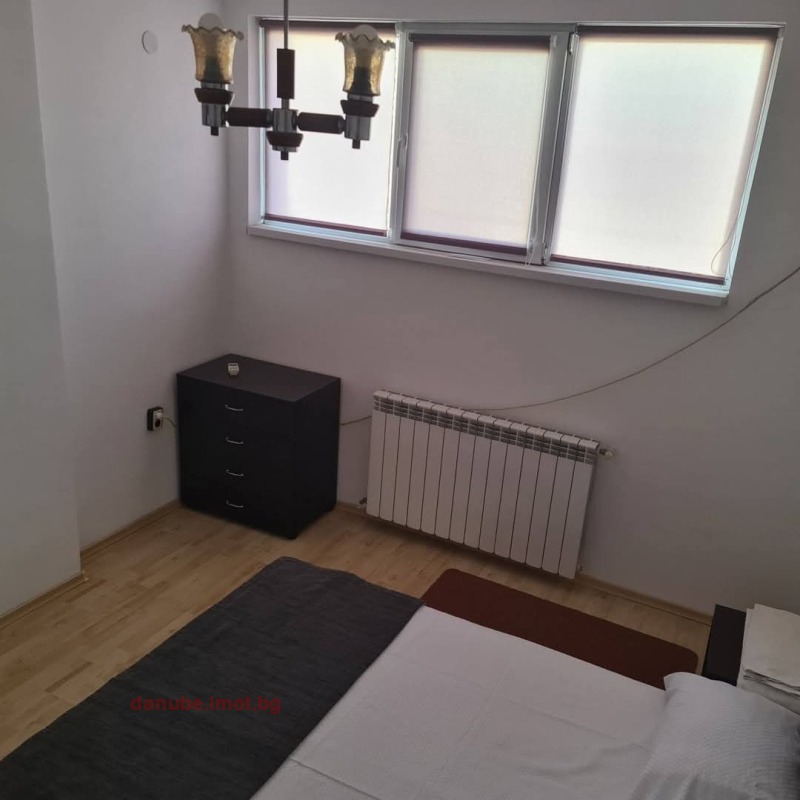 Do wynajęcia  1 sypialnia Ruse , Centar , 80 mkw | 34999178 - obraz [4]