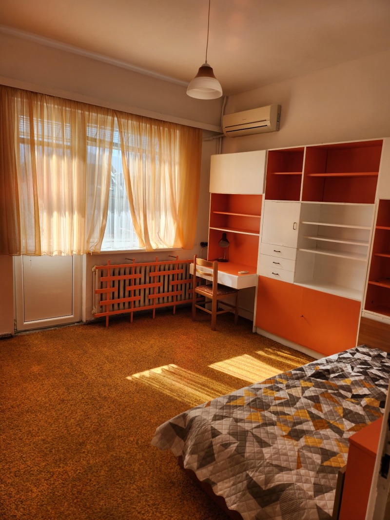 Zu vermieten  2 Schlafzimmer Sofia , Zentar , 100 qm | 39785770 - Bild [3]