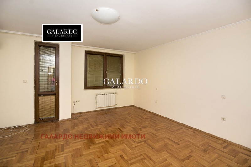 Дава под наем 4-СТАЕН, гр. София, Изток, снимка 6 - Апартаменти - 52851151