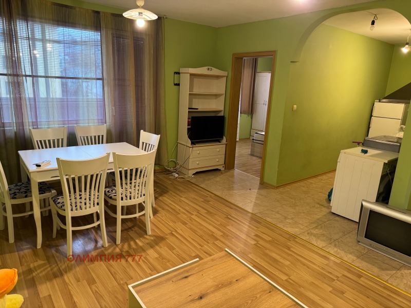 Kiadó  1 hálószoba Pleven , Idealen centar , 62 négyzetméter | 61101089