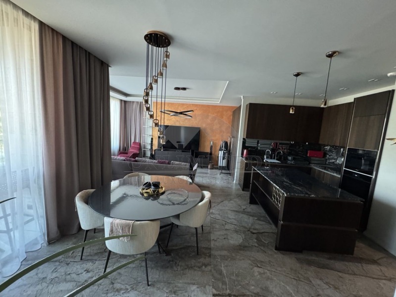 Kiralık  3 yatak odası Sofia , Izgrev , 175 metrekare | 11190188