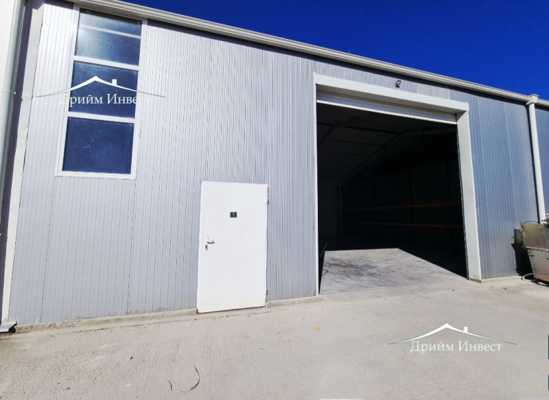 K pronájmu  Úložný prostor Plovdiv , Industrialna zona - Jug , 165 m2 | 69960167