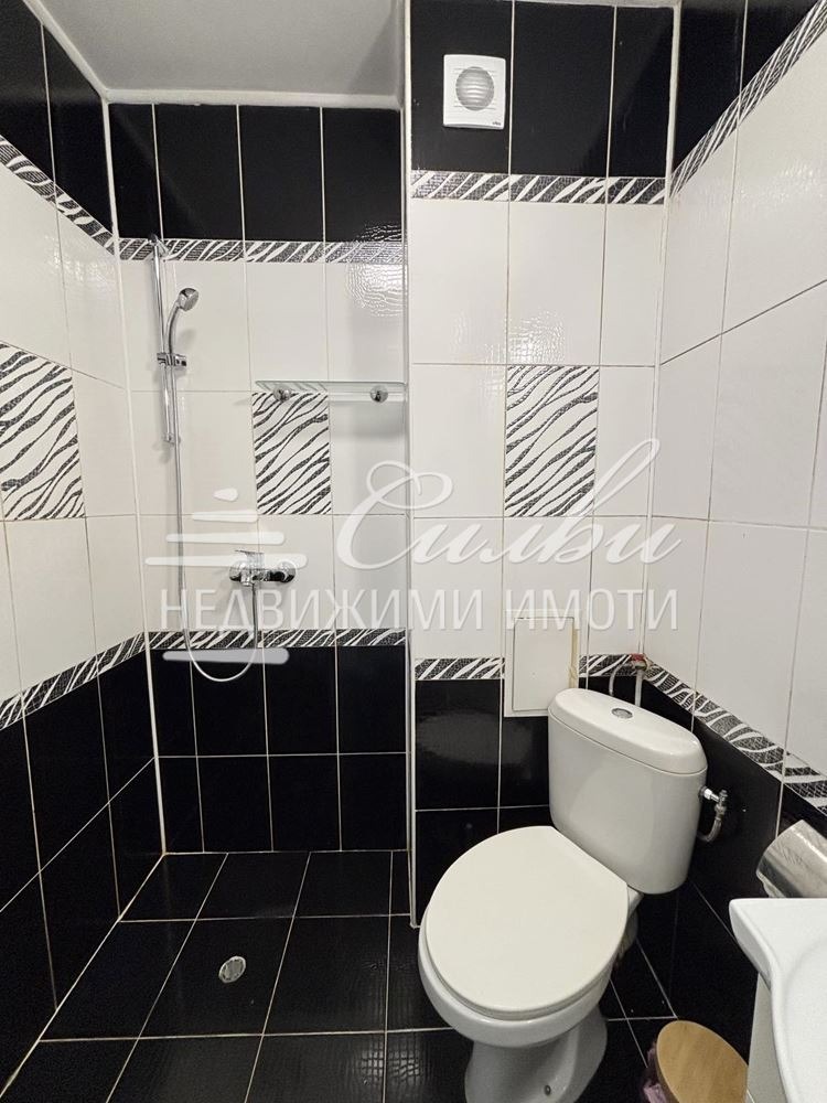 Дава под наем 2-СТАЕН, гр. Шумен, Център, снимка 8 - Апартаменти - 53230066