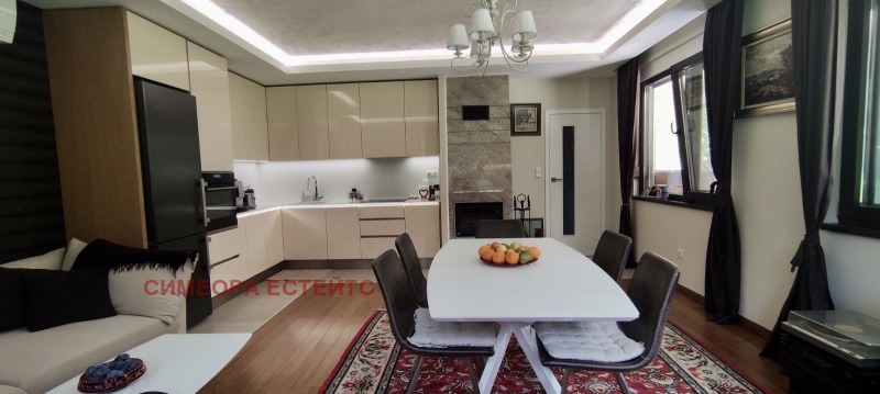 Дава под наем  Къща град София , в.з.Киноцентъра , 134 кв.м | 71316005
