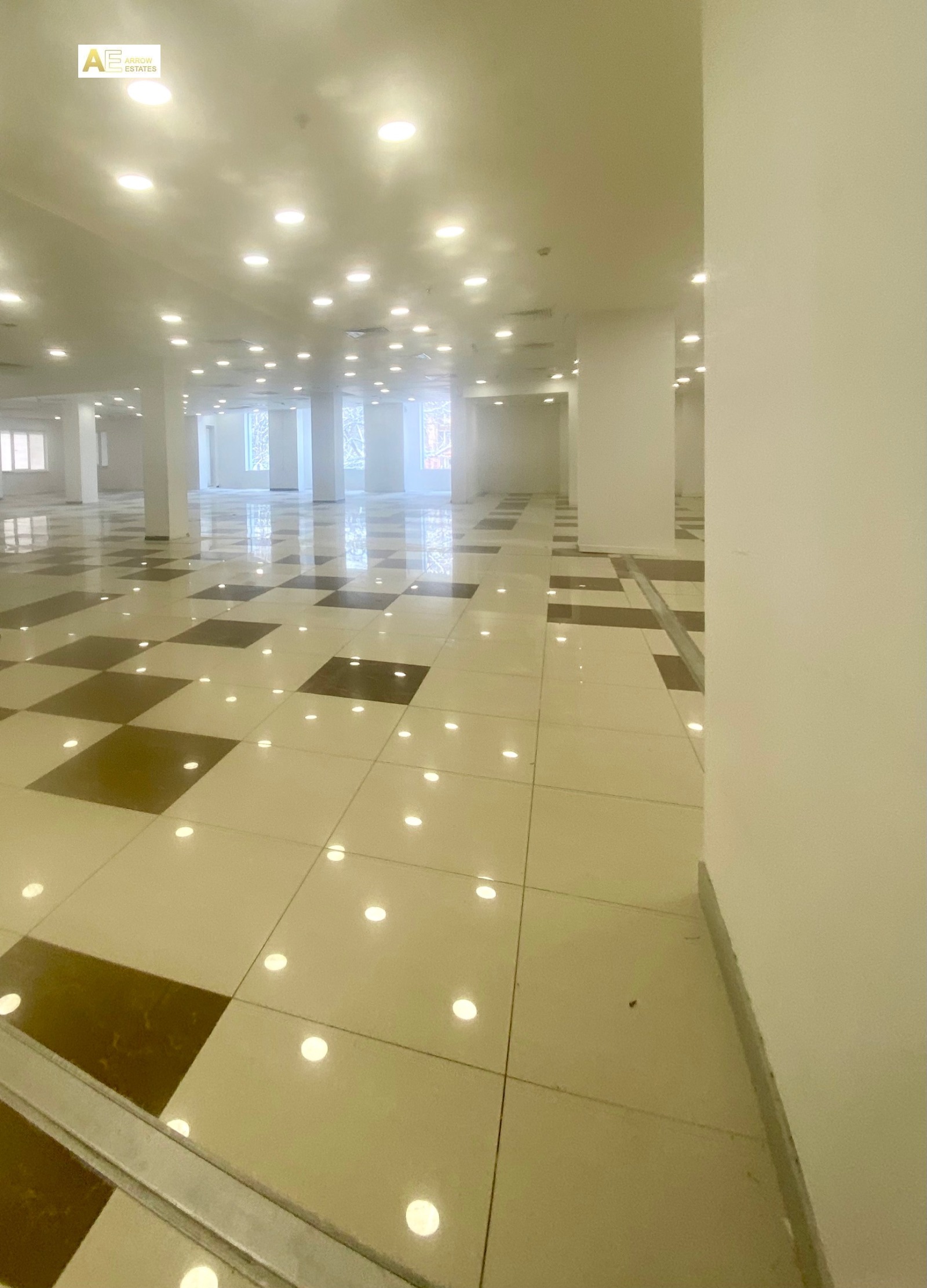 Дава под наем МАГАЗИН, гр. София, Гео Милев, снимка 2 - Магазини - 53654438